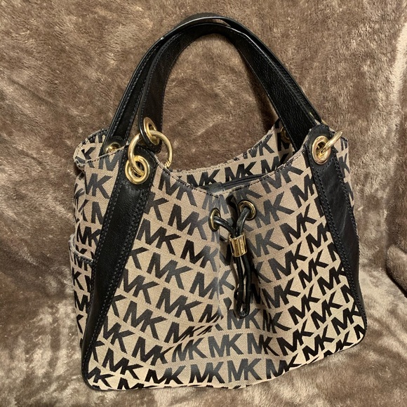 Michael Kors Purse - Picture 1 of 4